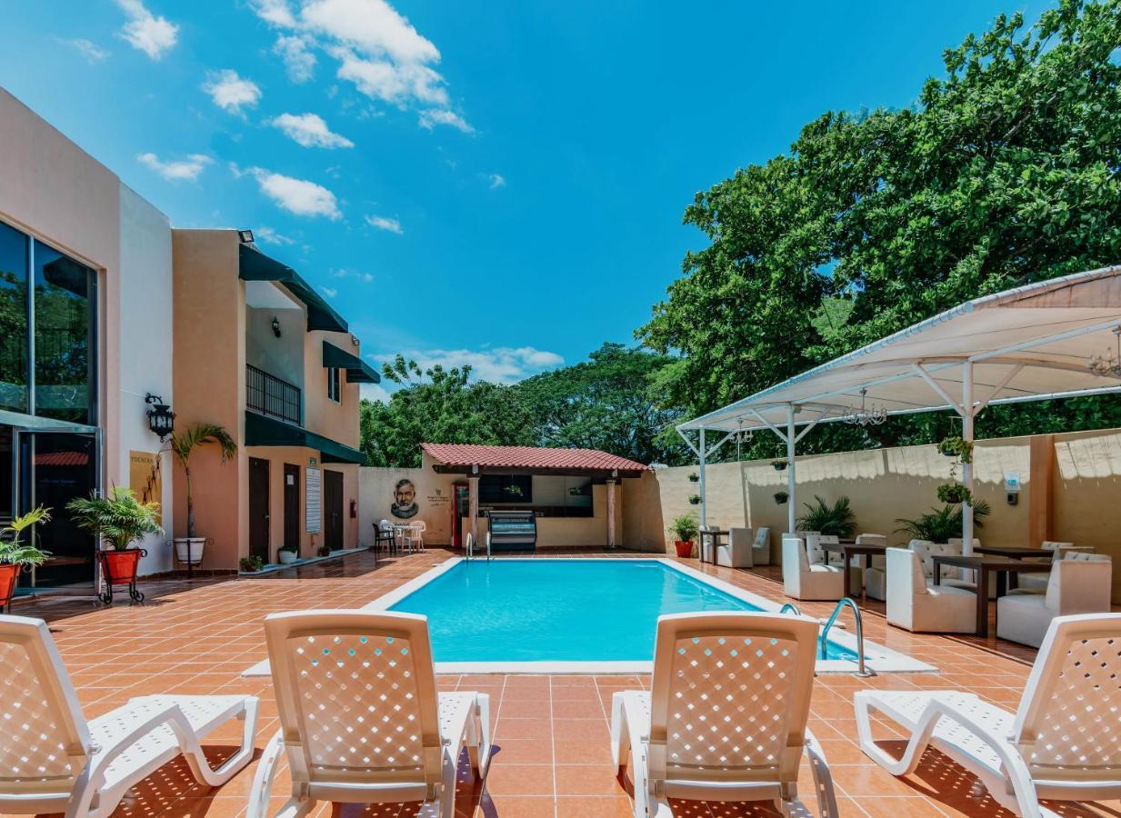 Hotel Siglo 21 Merida Bagian luar foto