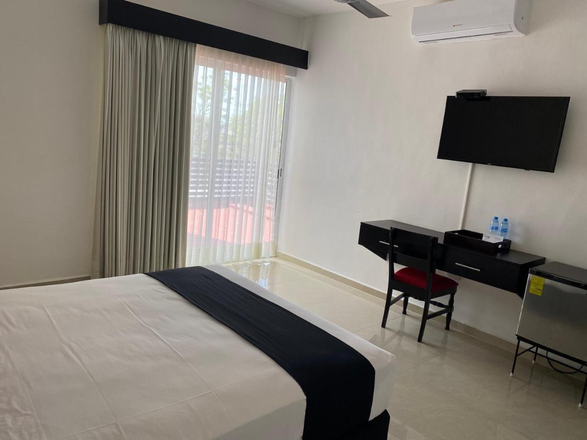 Hotel Siglo 21 Merida Bagian luar foto