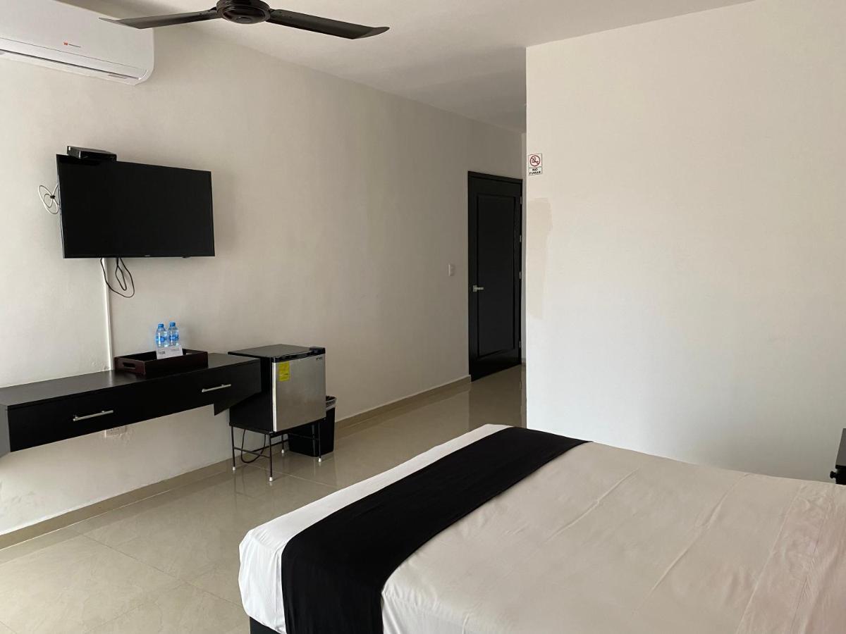 Hotel Siglo 21 Merida Bagian luar foto