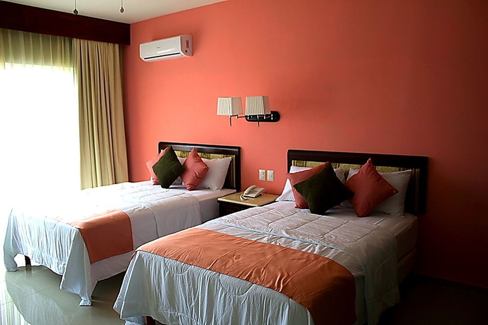 Hotel Siglo 21 Merida Bagian luar foto