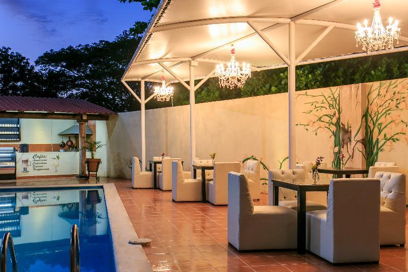 Hotel Siglo 21 Merida Bagian luar foto